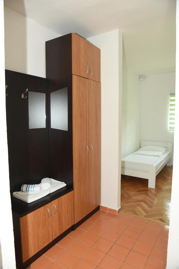Np Sutjeska Paviljon A Hotel Tjentiste Luaran gambar