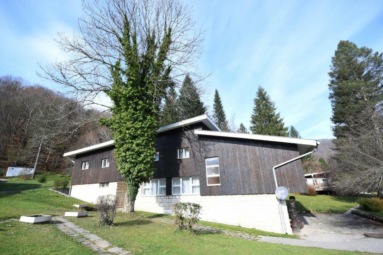Np Sutjeska Paviljon A Hotel Tjentiste Luaran gambar